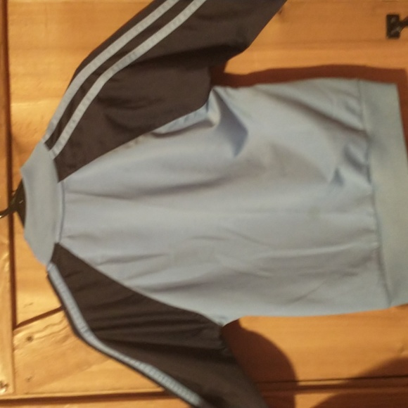 A jacket - Picture 3 of 3